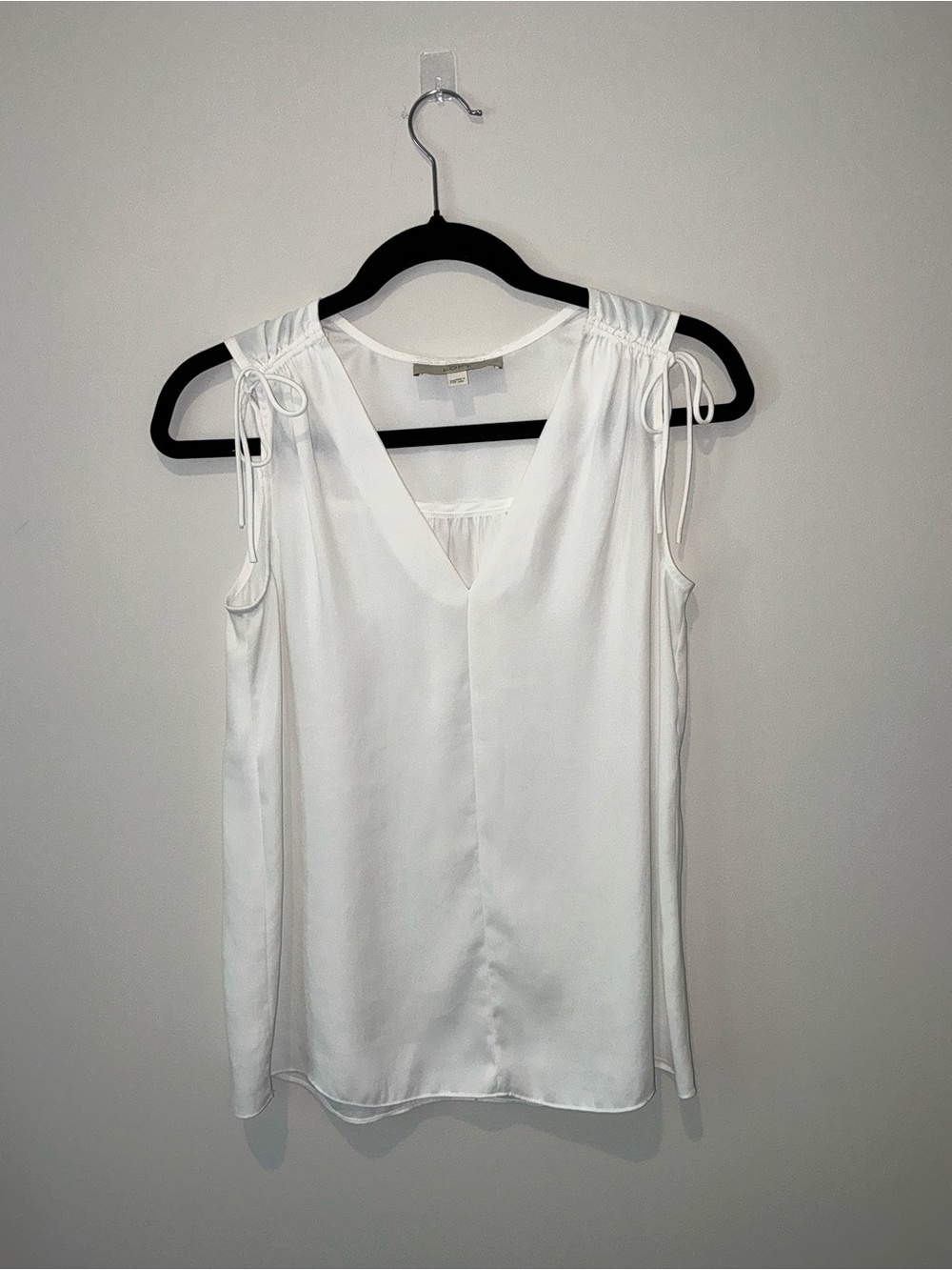 LOFT White V-Neck Tie-Shoulder Sleeveless Camisole Blouse